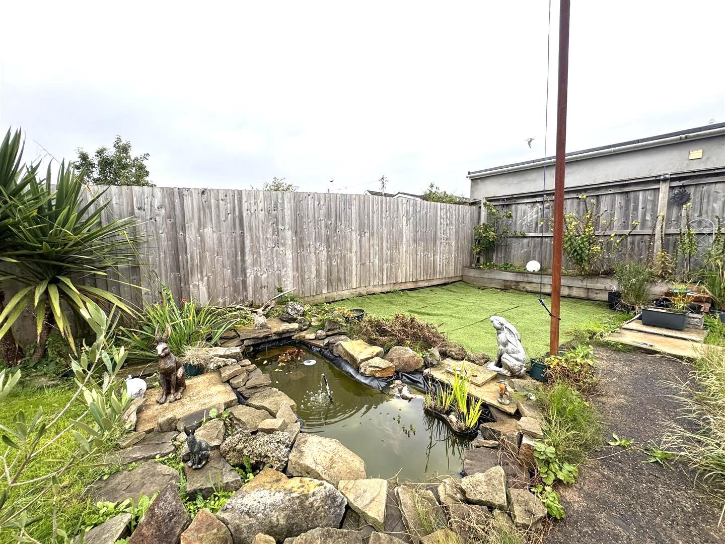.Enfield Close, Cwmrhydyceirw, Swansea, SA6 6LW